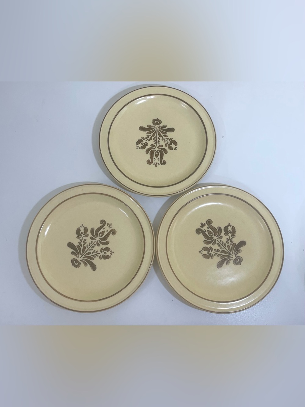 Vintage Pfaltzgraff Village Stoneware Salad or Side Plates Set of 8